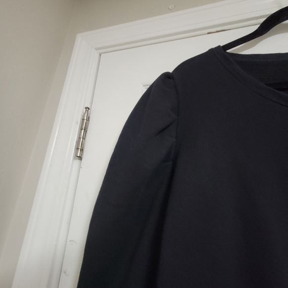 Pomader Place Tuckernuck Puff Long Sleeve Crewneck Top. - Picture 5 of 9